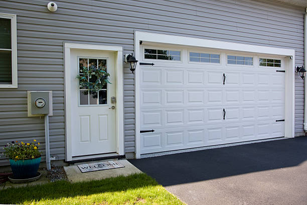 24/7 Emergency Garage Door Panel Replacement experts in Crete, NE